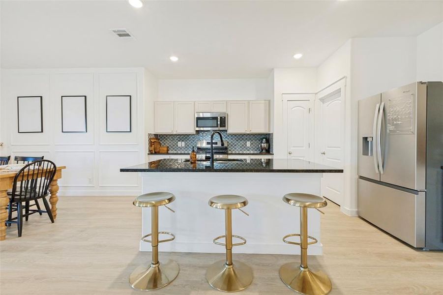 Furnished interior view inside a new home in Walden Pond, Forney (Image 14). Furnished interior view inside a new home in Walden Pond, Forney (Image 14).