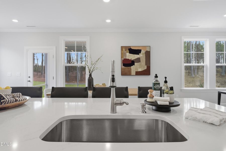 SUN_ShawRidge_Pic_EastmanIII_QMI_3_Kitch