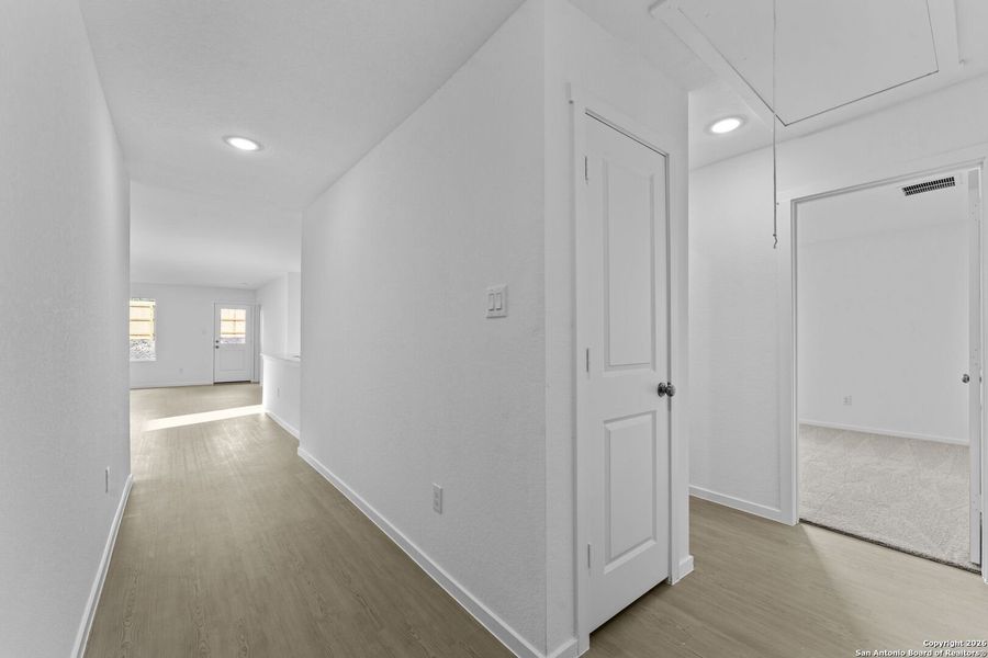 Spacious, unfurnished interior of a new home in Steelwood Trails: Watermill Collection, New Braunfels (Image 15).