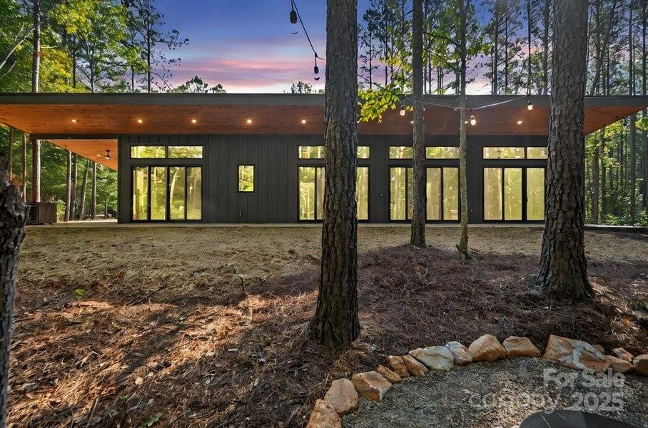 Image 36 of a home in .