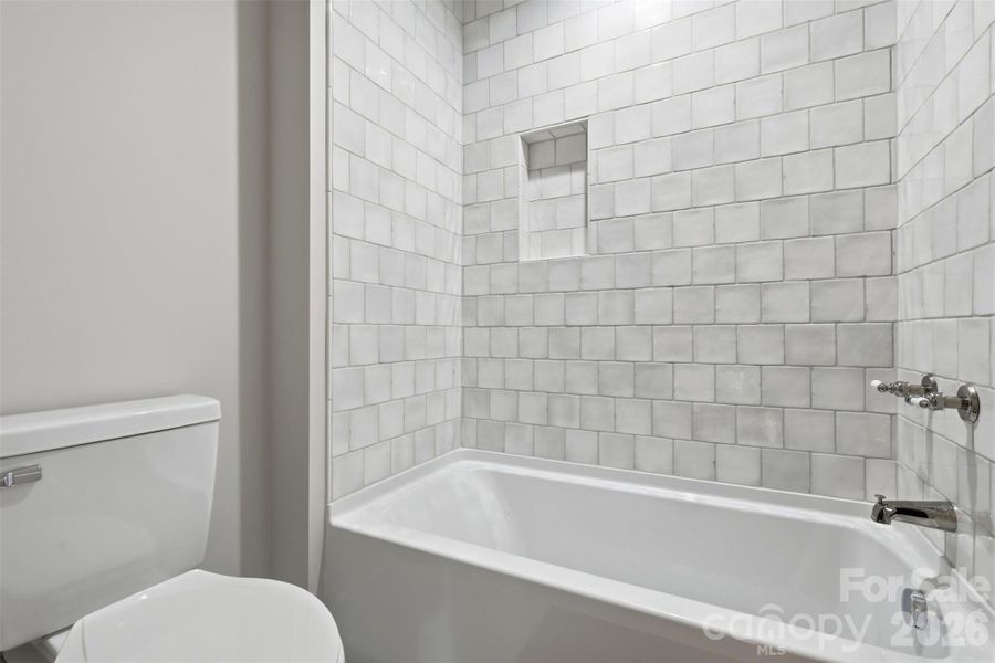 Image 33 of a home in .