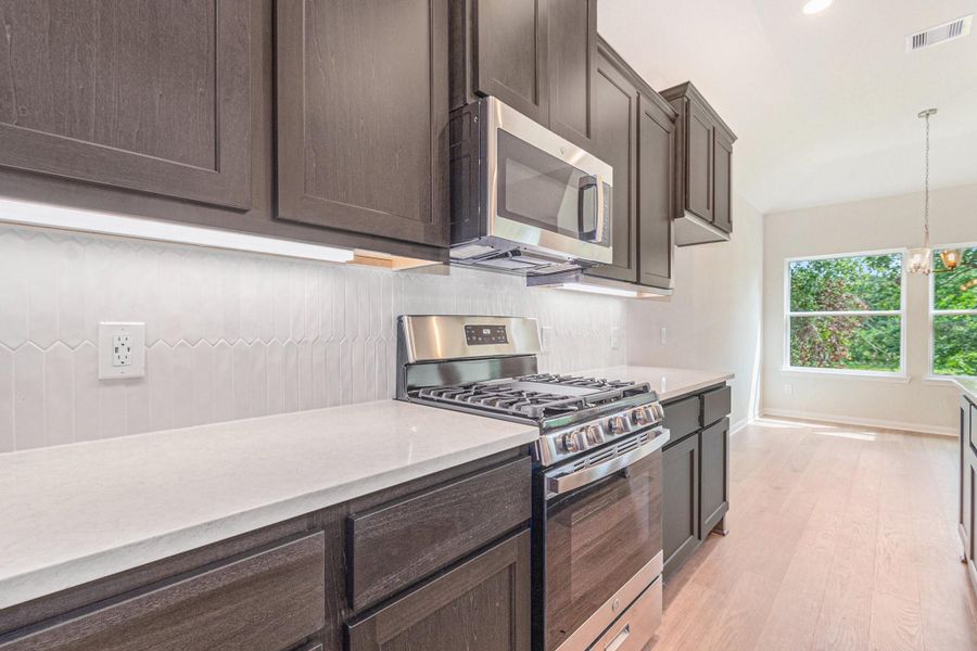 Image 9 of a home in Oakwood Ranch.