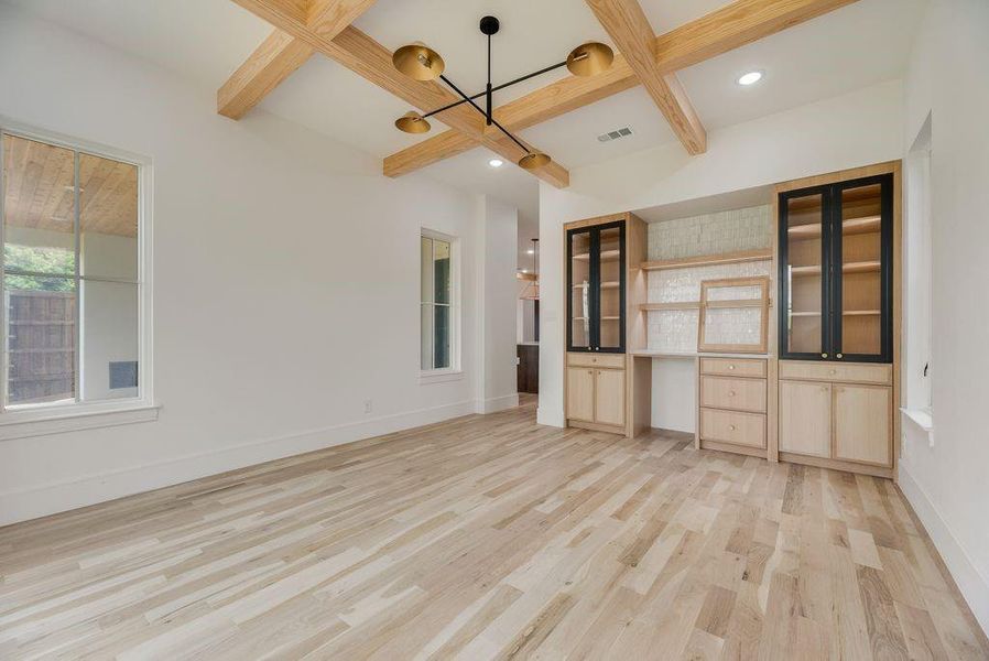 Spacious, unfurnished interior of a new home in , Dallas (Image 22).