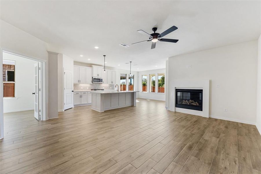 Spacious, unfurnished interior of a new home in Morningstar, Aledo (Image 26). Spacious, unfurnished interior of a new home in Morningstar, Aledo (Image 26).