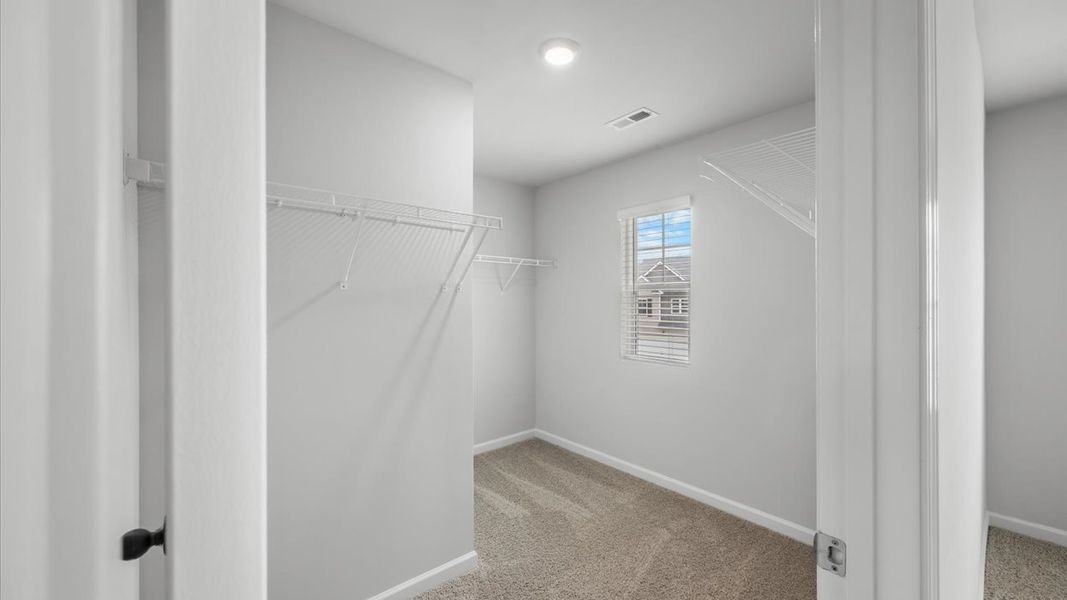 Spacious, unfurnished interior of a new home in Highland Hills, Graniteville (Image 21).
