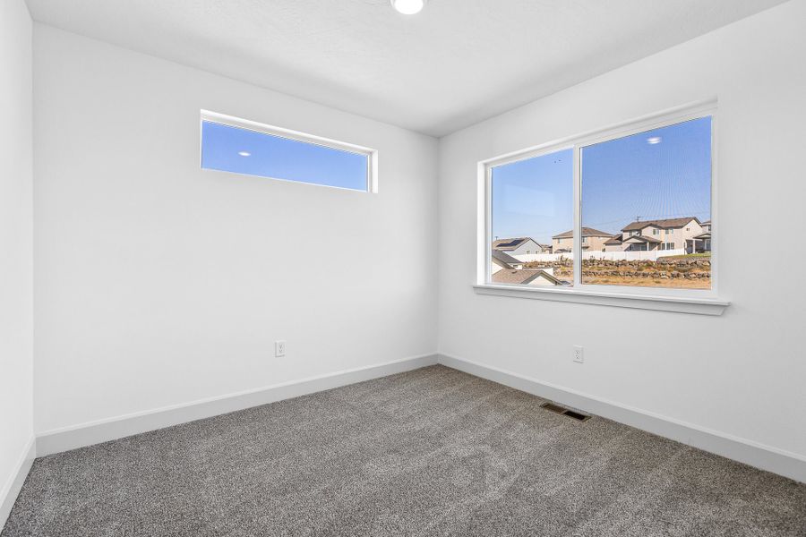 Representative unfurnished interior of a home built from the Jefferson by MonteVista Homes in Rosengarth Estates, Bend (Image 17). Representative unfurnished interior of a home built from the Jefferson by MonteVista Homes in Rosengarth Estates, Bend (Image 17).