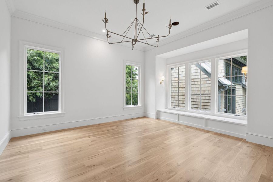 Spacious, unfurnished interior of a new home in , Mount Pleasant (Image 71).
