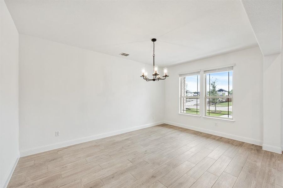 Spacious, unfurnished interior of a new home in Sonoma Verde, Rockwall (Image 29). Spacious, unfurnished interior of a new home in Sonoma Verde, Rockwall (Image 29).
