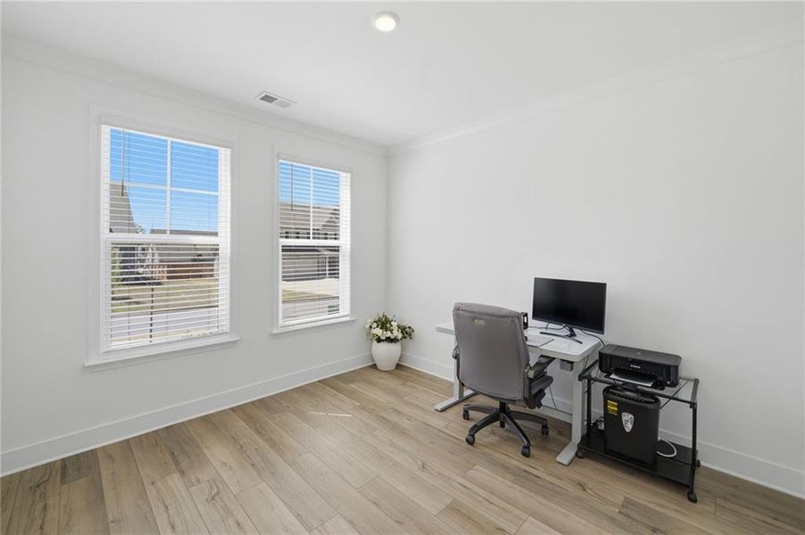 Furnished interior view inside a new home in , Dallas (Image 17).