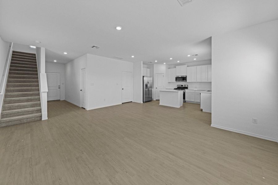 Spacious, unfurnished interior of a new home in Sunset Oaks: Ridgepointe Collection, Maxwell (Image 16). Spacious, unfurnished interior of a new home in Sunset Oaks: Ridgepointe Collection, Maxwell (Image 16).