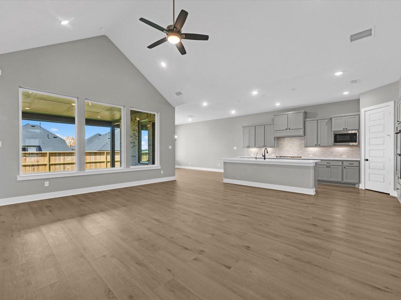 Spacious, unfurnished interior of a new home in Pecan Ridge, Fulshear (Image 23). Spacious, unfurnished interior of a new home in Pecan Ridge, Fulshear (Image 23).