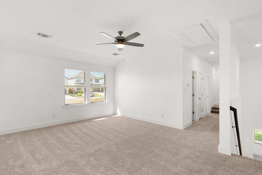 Spacious, unfurnished interior of a new home in Parkside on the River, Georgetown (Image 24).