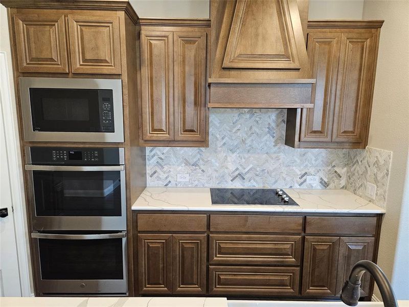 Furnished interior view inside a new home in , Van Alstyne (Image 7).