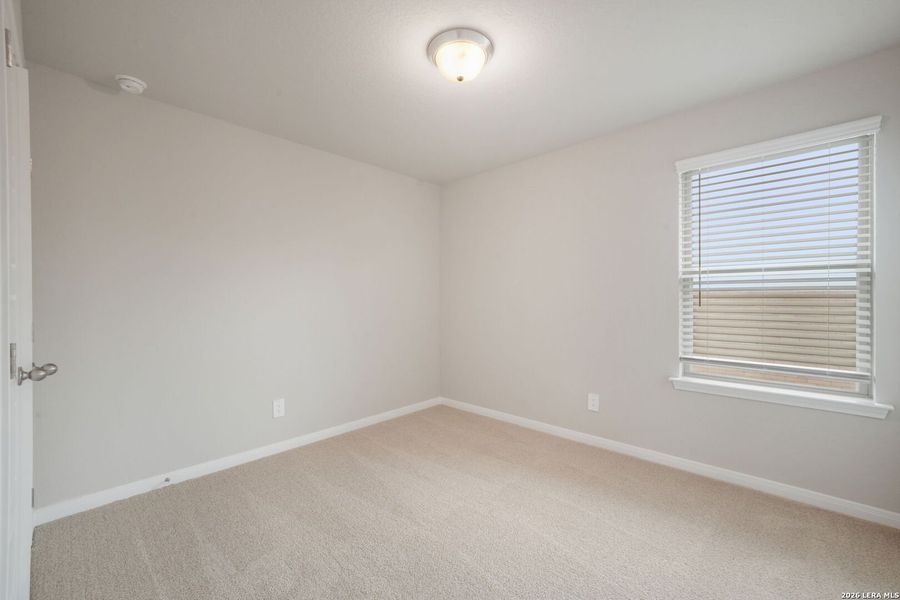 Spacious, unfurnished interior of a new home in Royal Crest, San Antonio (Image 21).