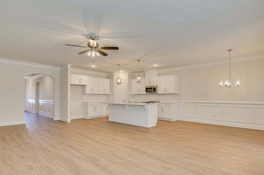Spacious, unfurnished interior of a new home in The Sanctuary, Aiken (Image 24).