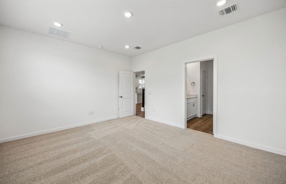 Spacious, unfurnished interior of a new home in Windcress, Cove (Image 23). Spacious, unfurnished interior of a new home in Windcress, Cove (Image 23).