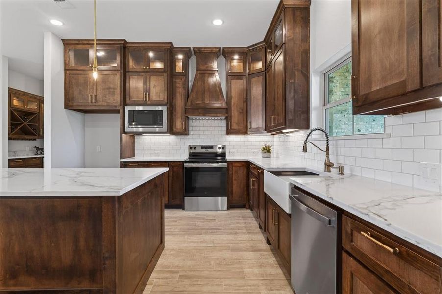 Furnished interior view inside a new home in , Celeste (Image 15).