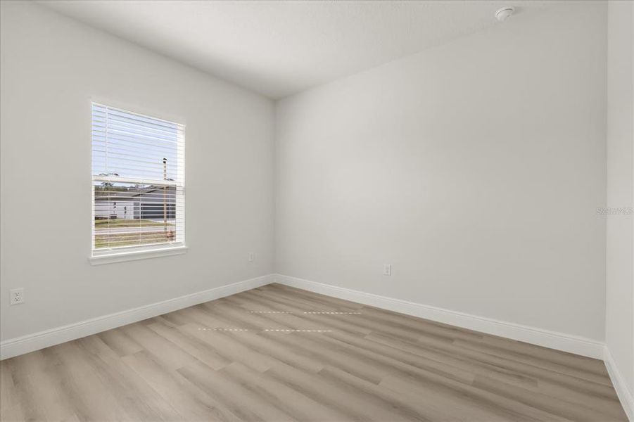 Spacious, unfurnished interior of a new home in , Ocala (Image 28).
