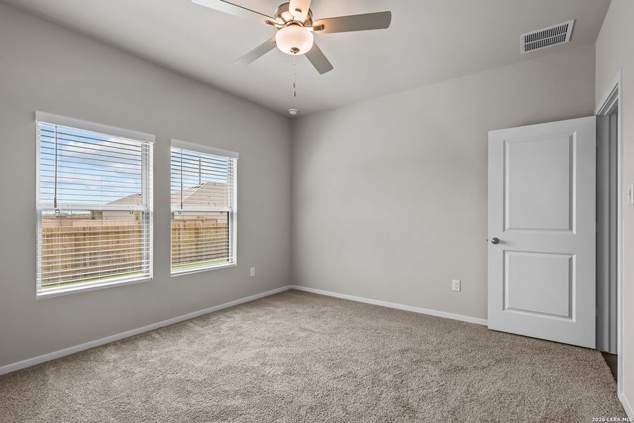 Spacious, unfurnished interior of a new home in Summerlin, San Antonio (Image 19).