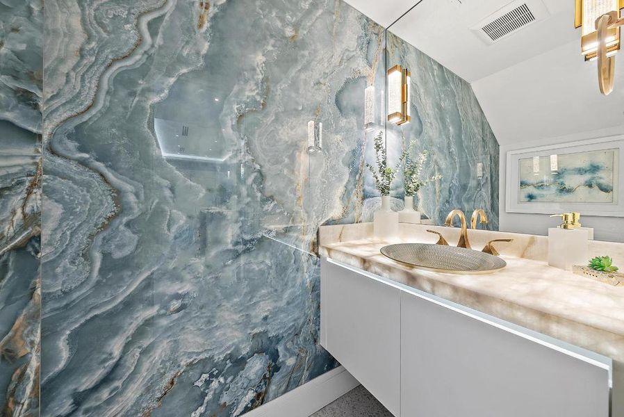 Powder Bath 260 31st St-41