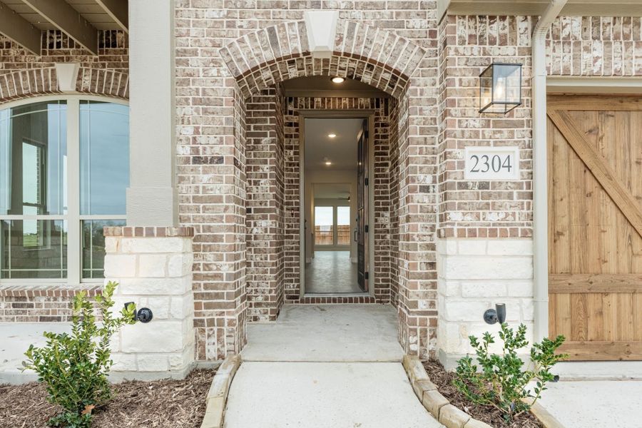 2304 Saint Andrews Way 2304 Saint Andrews Way