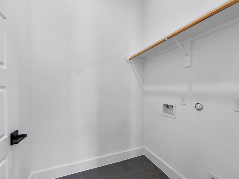 Spacious, unfurnished interior of a new home in , Houston (Image 25).