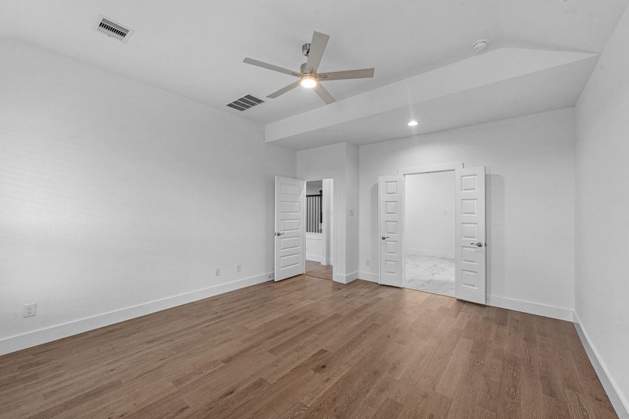 Spacious, unfurnished interior of a new home in Beacon Hill, Waller (Image 18).