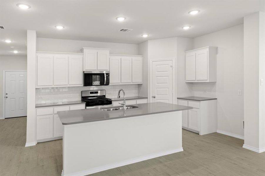 06. 118 Van Horn - Kitchen (2) 06. 118 Van Horn - Kitchen (2)