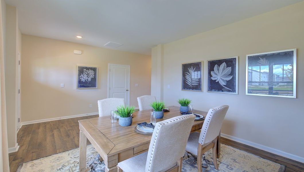 Furnished interior view inside a new home in Valleywood Farms, Waynesville (Image 10).