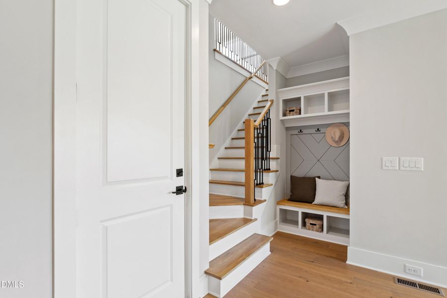 BroadleafInt-20 BroadleafInt-20