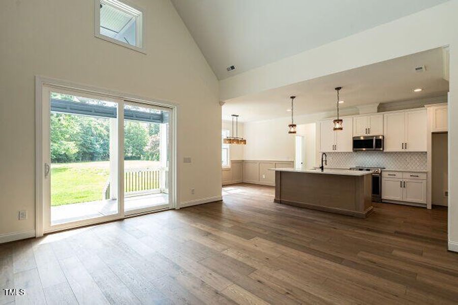 012-680x453-family-room