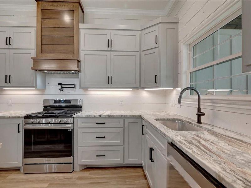 Furnished interior view inside a new home in , Huntington (Image 11).