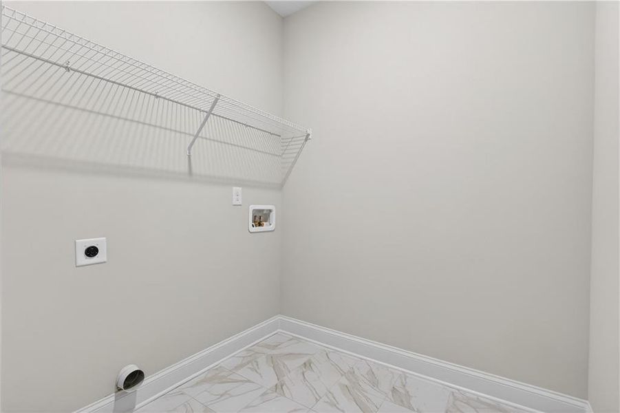 Spacious, unfurnished interior of a new home in Waters Edge, Mansfield (Image 12).