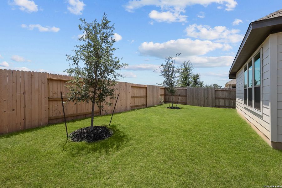 Exterior details and patio area of a home in Stillwater Ranch, San Antonio (Image 4).