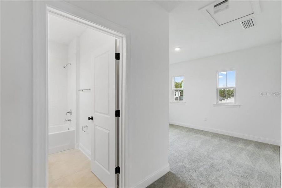 Spacious, unfurnished interior of a new home in , Palm Coast (Image 26).