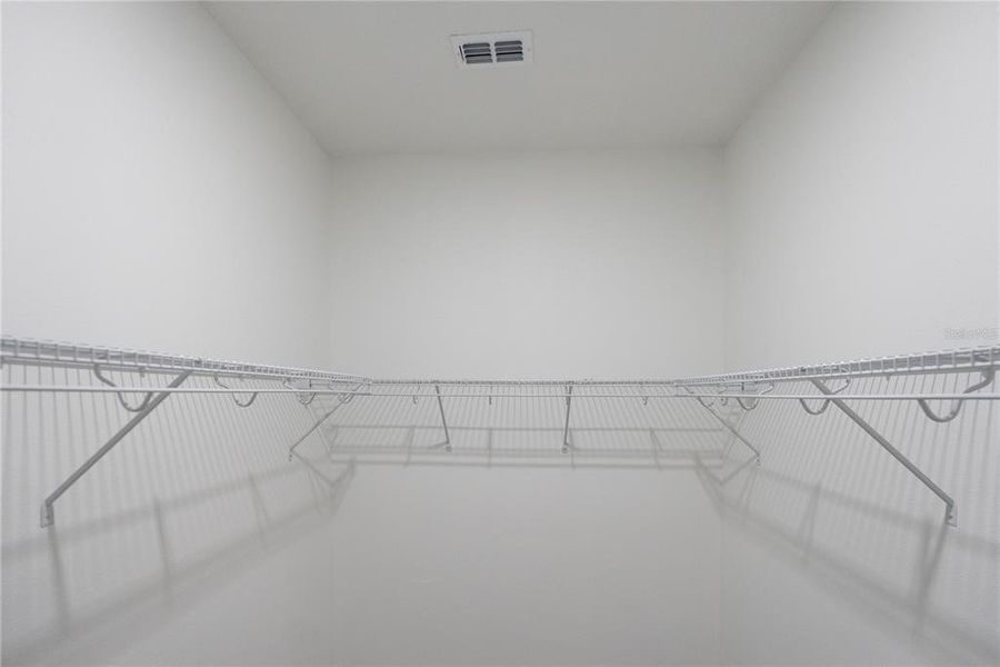 Spacious, unfurnished interior of a new home in , Apopka (Image 15).