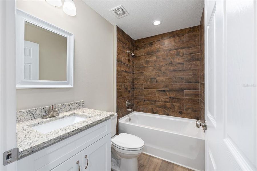 Furnished interior view inside a new home in , Ocklawaha (Image 7).