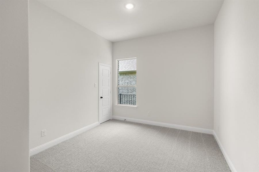 19_373 Paddle Boat- Bedroom-1