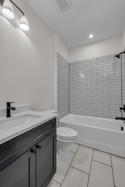 Furnished interior view inside a new home in Social Circle, Chattanooga (Image 6). Furnished interior view inside a new home in Social Circle, Chattanooga (Image 6).