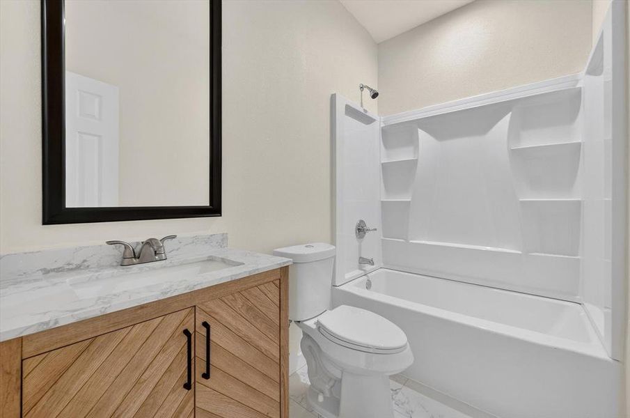 Furnished interior view inside a new home in , Corsicana (Image 6).