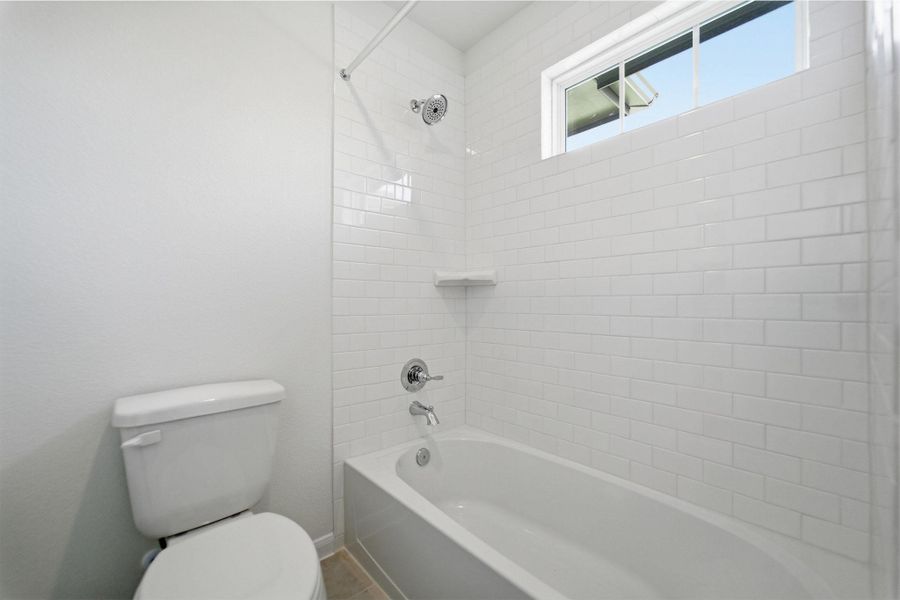 Furnished interior view inside a new home in Martha's Vineyard, Alvin (Image 10).