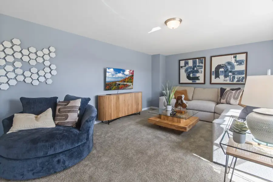 Furnished interior view inside a new home in Bridgeport Single Family Homes, Greenville (Image 37).