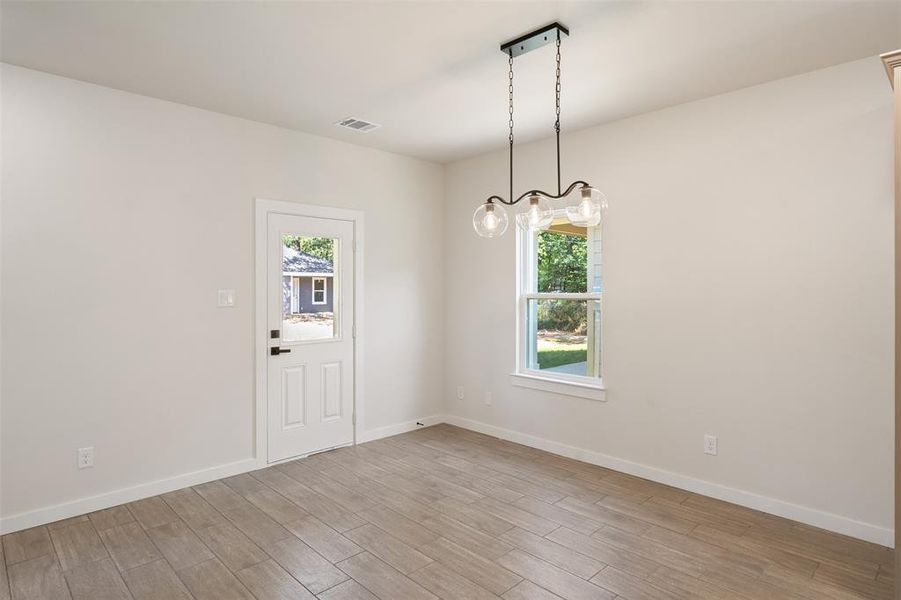 Spacious, unfurnished interior of a new home in , Mabank (Image 26). Spacious, unfurnished interior of a new home in , Mabank (Image 26).