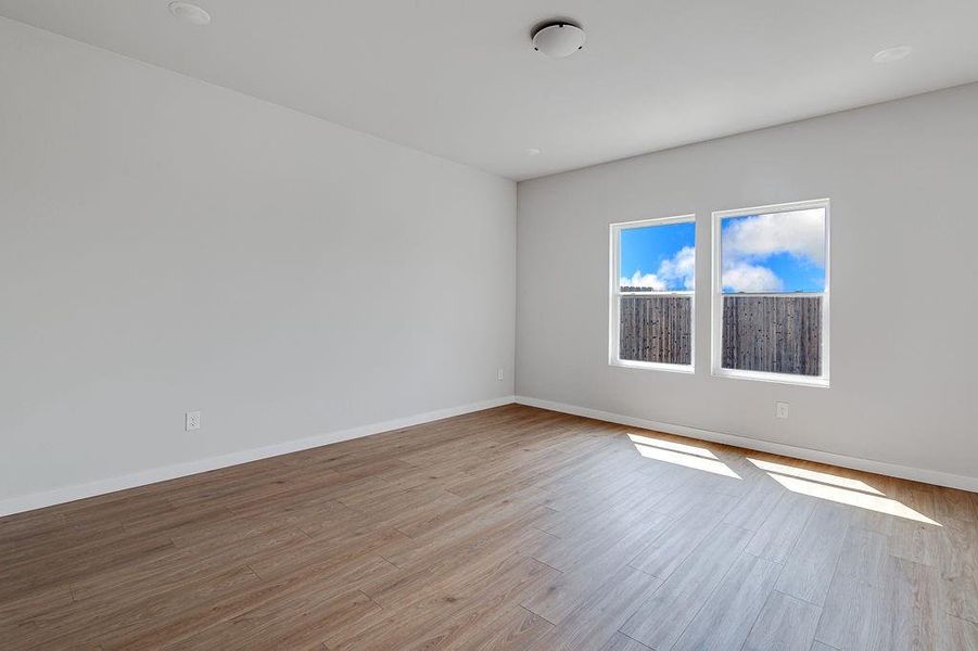 Spacious, unfurnished interior of a new home in Trails of Fossil Creek, Fort Worth (Image 11).