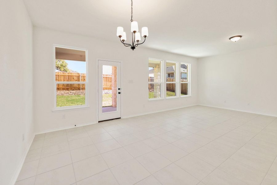 Spacious, unfurnished interior of a new home in River Bluff, Leander (Image 25).