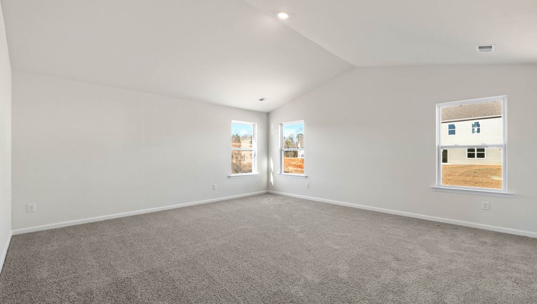Representative unfurnished interior of a home built from the WILMINGTON by D.R. Horton in Benjamin's Grove, Woodruff (Image 28).