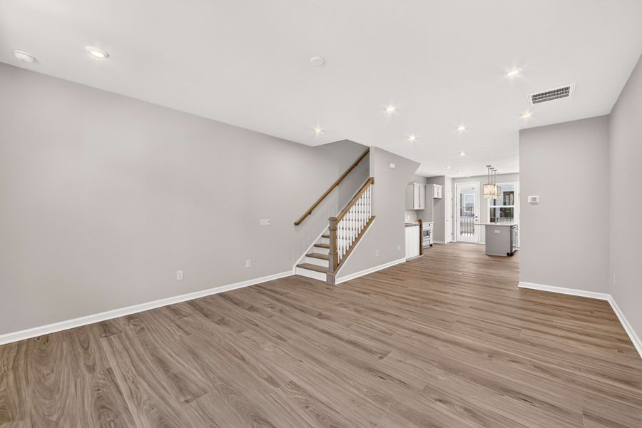 Spacious, unfurnished interior of a new home in Southmont, Charlotte (Image 21).