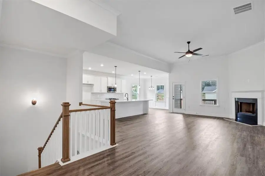 Spacious, unfurnished interior of a new home in Tuscany Hills, Douglasville (Image 31). Spacious, unfurnished interior of a new home in Tuscany Hills, Douglasville (Image 31).
