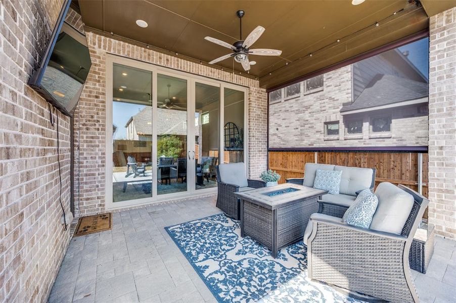 Exterior details and patio area of a home in Sandbrock Ranch, Aubrey (Image 2).