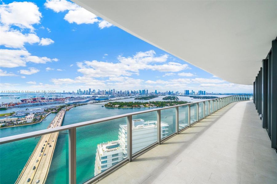 Exterior details and patio area of a home in Five Park, Miami Beach (Image 32). Exterior details and patio area of a home in Five Park, Miami Beach (Image 32).